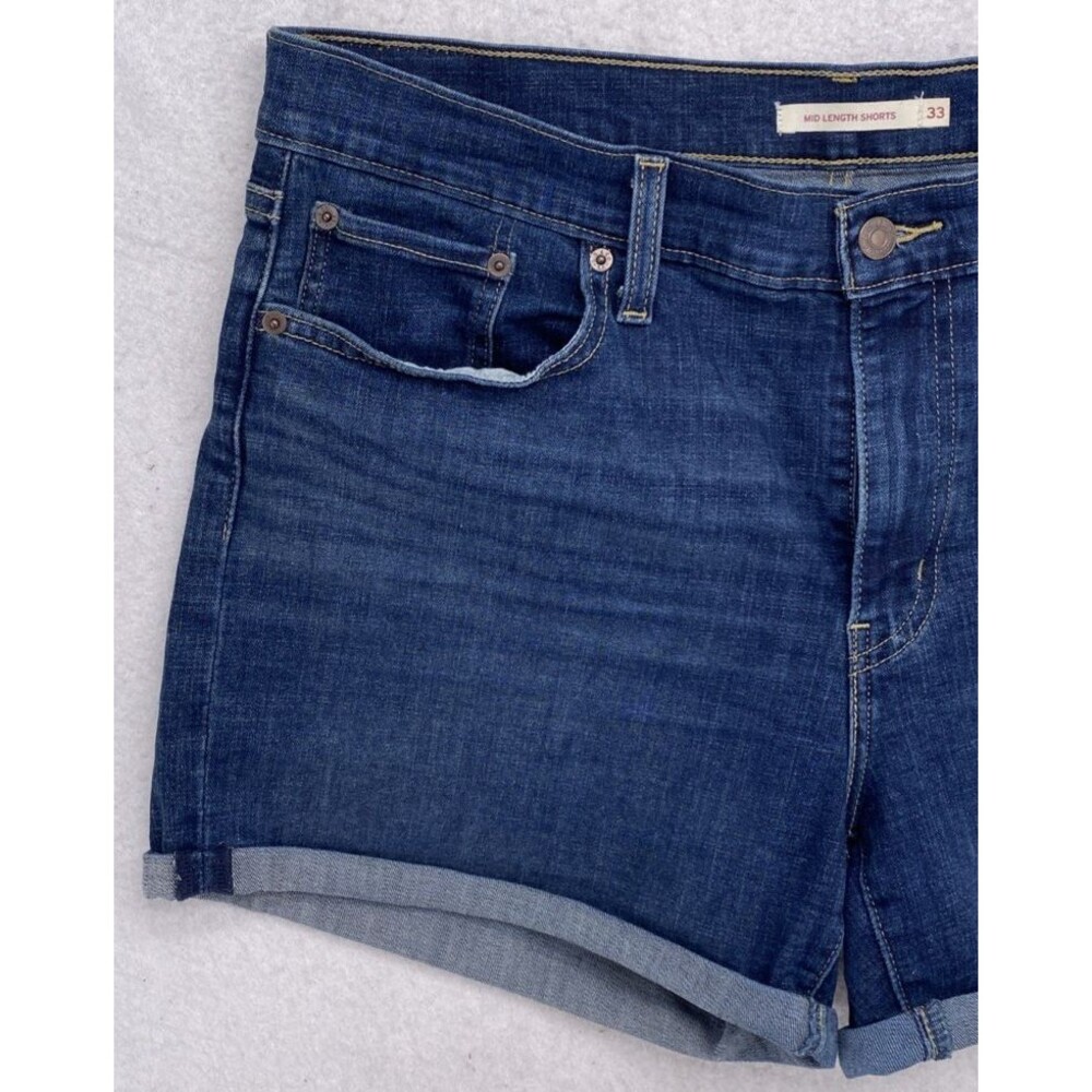 Levi's Mid Length Shorts Womens Size 33 Blue Denim Cuffed Stretch Flat Front - Picture 3 of 11